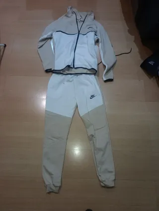 Chándal Nike Beige y Blanco Talla S