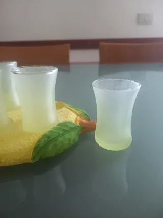 Set 6 bicchierini limoncello + vassoietto limone