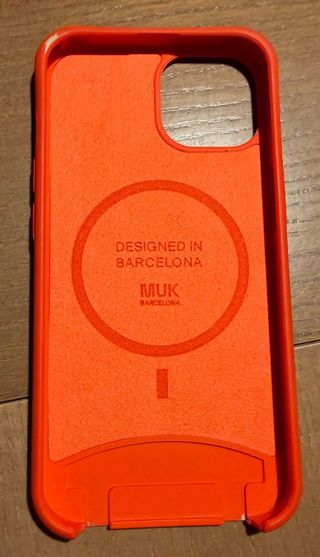 Funda MUK con cuerda colgante IPHONE 14