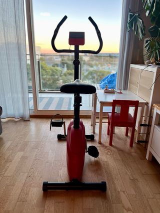 Bicicleta Estática Roja