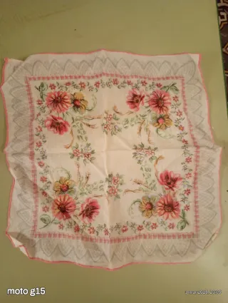 Pañuelos de lino vintage bordados