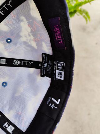 Gorra New Era x Liberty Talla 7 1/2 - 59.6cm