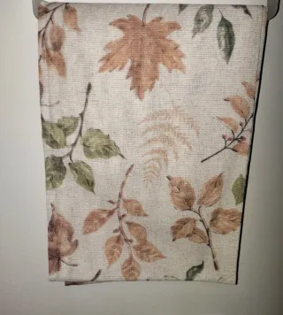 Camino de mesa hojas otoño