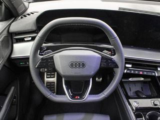 AUDI Q3 AUDI Q3 SUV LAUNCH EDITION E-HYBRID 200 KW S TRONIC