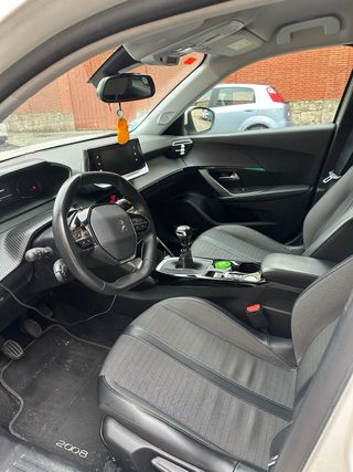 Peugeot 2008 2021