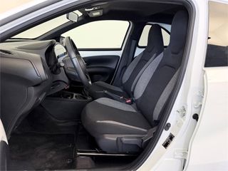 TOYOTA Aygo X Play MT