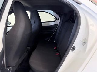 TOYOTA Aygo X Play MT