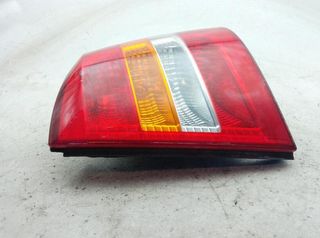 Opel 22198457 piloto tras der 90521544 astra g 1.7