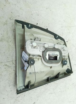 Opel 22198457 piloto tras der 90521544 astra g 1.7