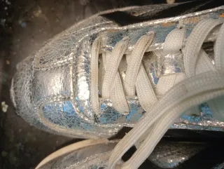 Zapatillas plateadas