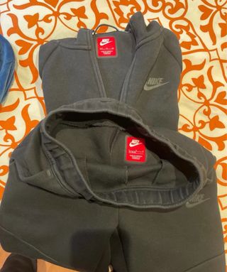 Nike Tech Fleece Niños Negro