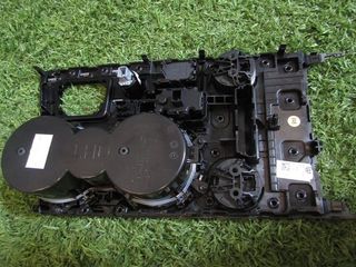 Volkswagen 761858602 consola central touareg 93693