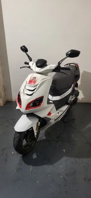 Peugeot 49cc speedfight 2 tiempos 19000km