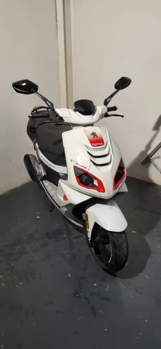 Peugeot 49cc speedfight 2 tiempos 19000km