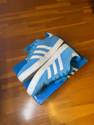 Adidas Gazelle Azul y Blanco Talla 38