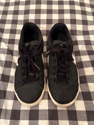 Zapatillas Nike Negras y Blancas