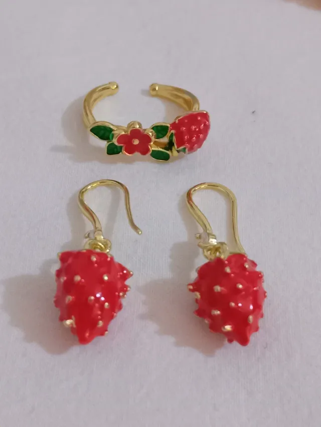 Set Orecchini Anello Bracciale Fragola