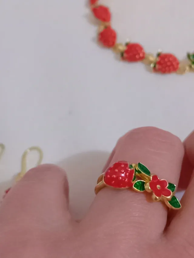 Set Orecchini Anello Bracciale Fragola
