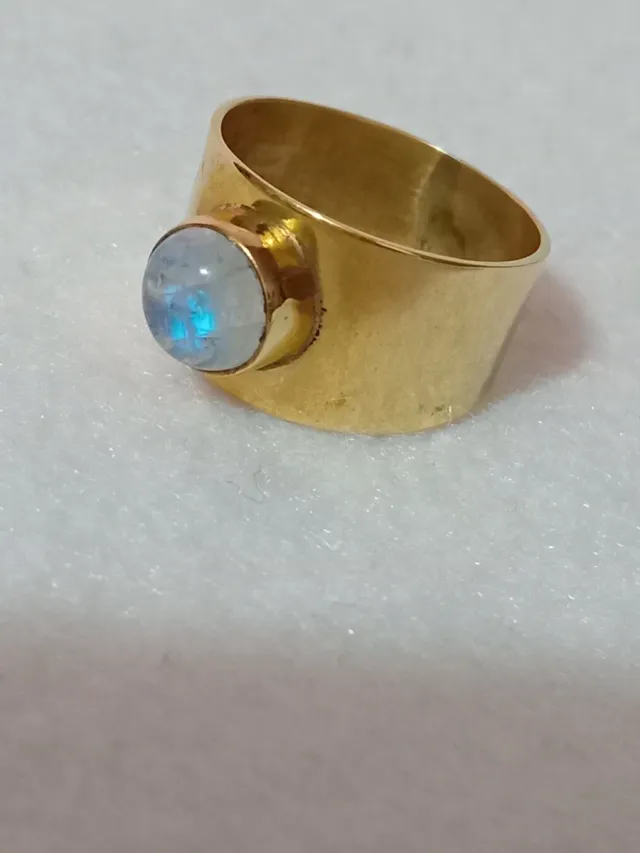 Anello con pietra di luna  in ottone
