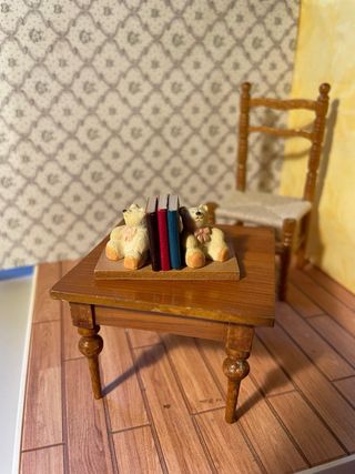 Reggilibri orsetti per casa bambole