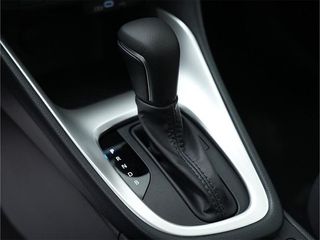 Toyota Yaris 1.5 e-CVT 116CV 120H Active Plus