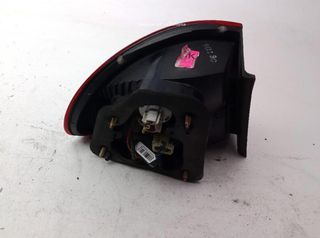 Daewoo piloto trasero derecho lanos sedan 20636548