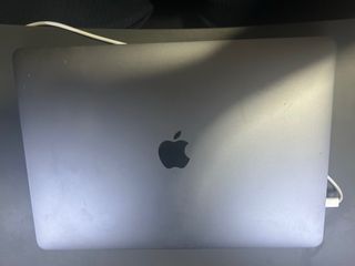 MacBook Pro 13 2019 Plata.