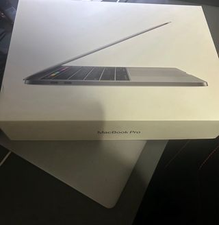 MacBook Pro 13 2019 Plata.