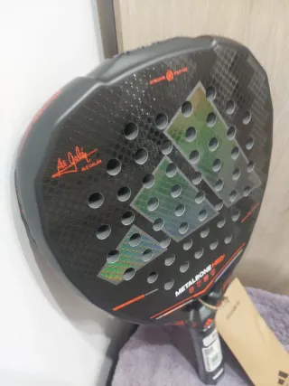 Pala de pádel Adidas Metalbone HRD+
