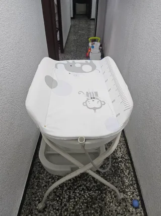 Bañera y cambiador bebé casi nuevo