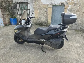 Daelim S3 250 Maxi Scooter Negra