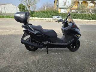 Daelim S3 250 Maxi Scooter Negra