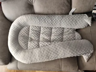 Nido reductor bebé gris