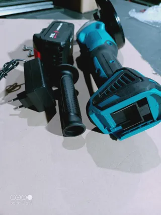 Makita.Amoladora 125mm