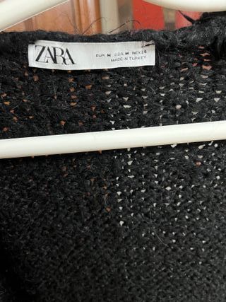 Chaqueta negra de punto larga Zara