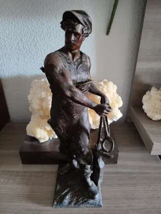 Escultura de forjador Emile Louis Picault