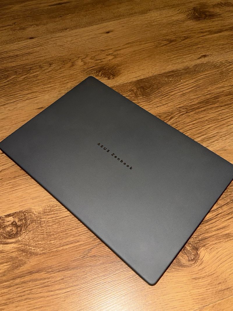 Portátil ASUS Zenbook A14 OLED