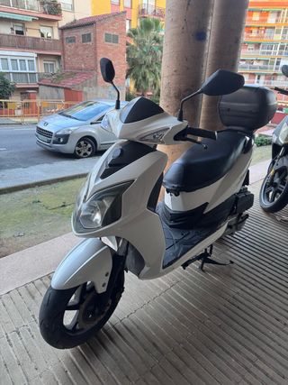SYM JET 4 125cc Scooter Blanca