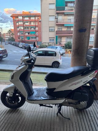 SYM JET 4 125cc Scooter Blanca
