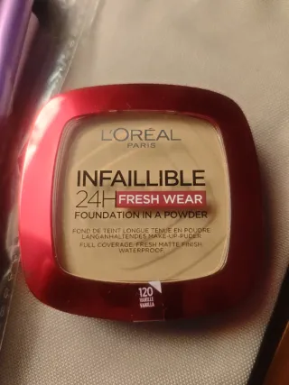 L'Oréal Infalible Base Polvo + Brochas