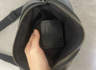 Bolso bandolera Coach negro piel. Cuero