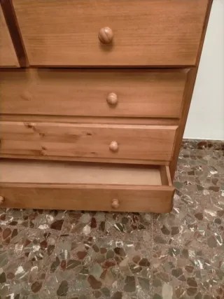 Cómoda de madera