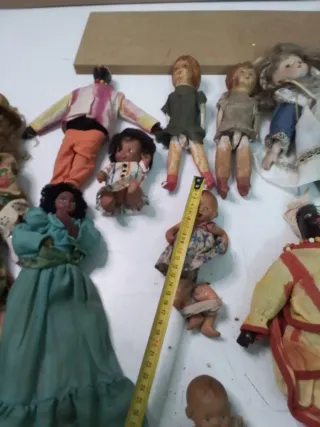 12 Bambole Antiche in Totale