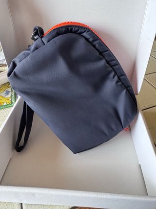 Pochette blu e arancione