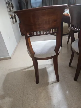 4 Sillas Banak estilo colonial 60 euros c/u madera