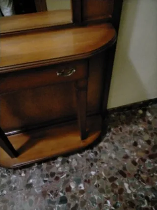 Mueble de entrada con espejo y cajón