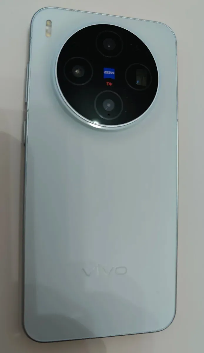 Vivo X300 16Gb,256Gb. Como nuevo. afbeelding 2