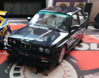 Bmw M3 E30 1:18