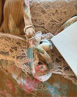 Vestido Zara floral marrón y multicolor