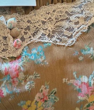 Vestido Zara floral marrón y multicolor